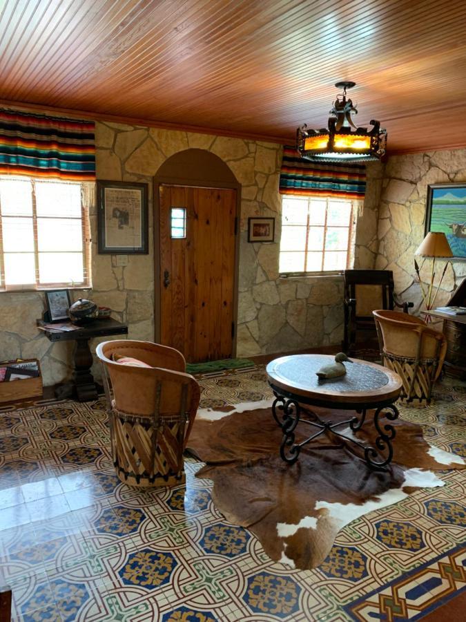 Diamond H Lodge B&B Bandera Buitenkant foto