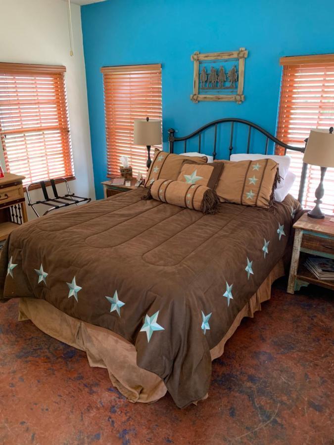 Diamond H Lodge B&B Bandera Buitenkant foto